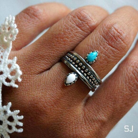 Native American Bipana Turquoise Ring, Genuine Sterling Silver & Turquoise Ston - Picture 6 of 10